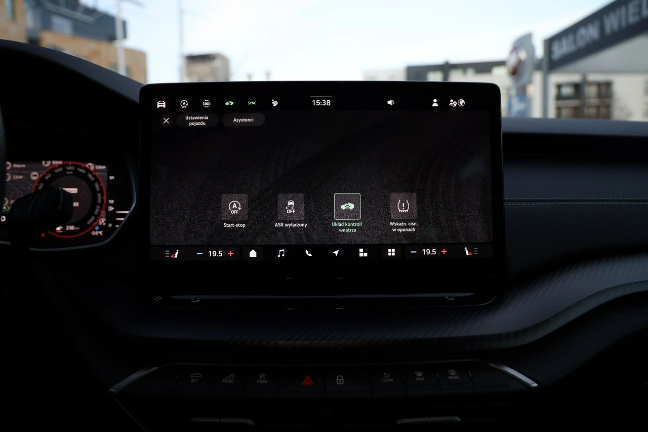 Skoda Octavia - Zdjęcie 25