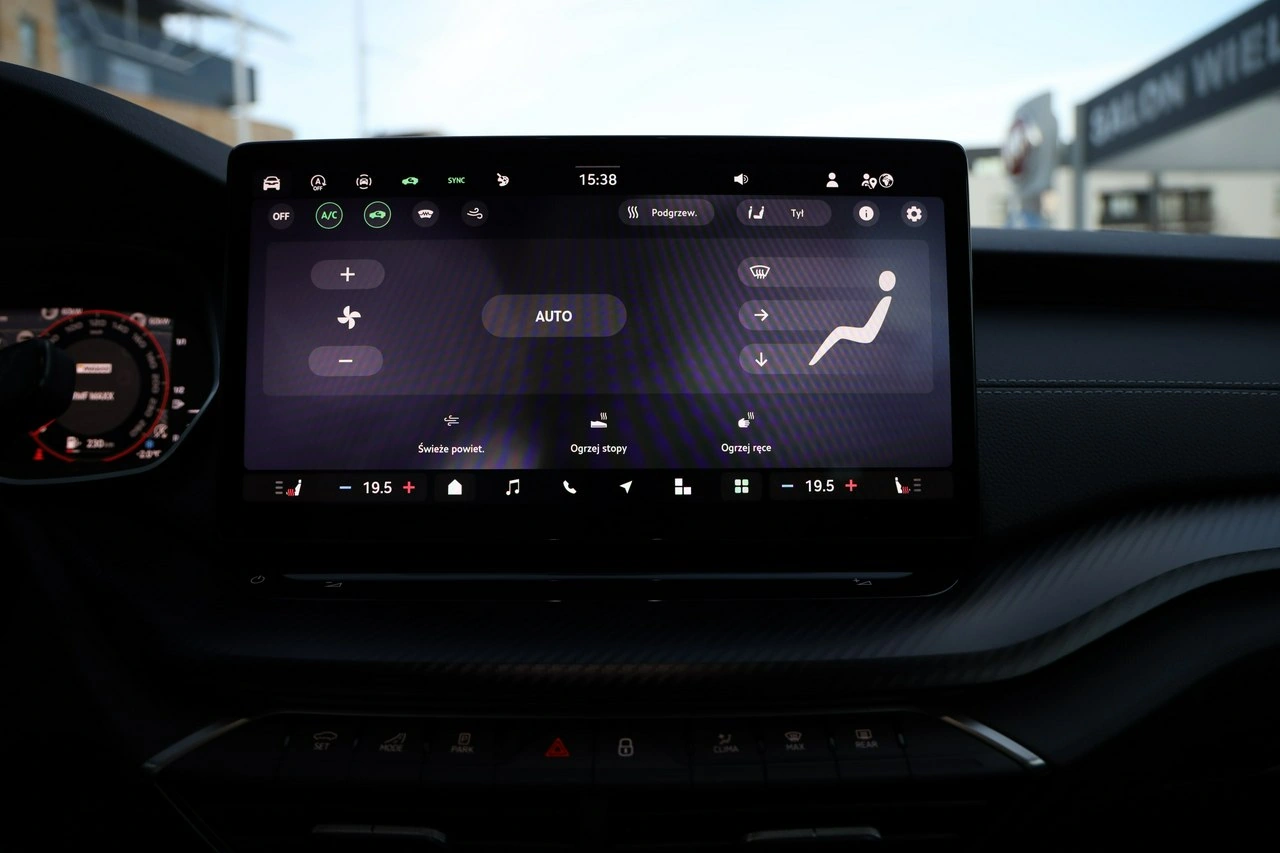 Skoda Octavia - Zdjęcie 28