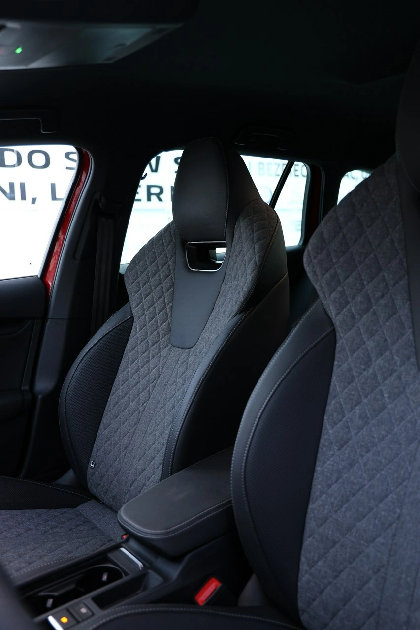 Skoda Octavia - Zdjęcie 34