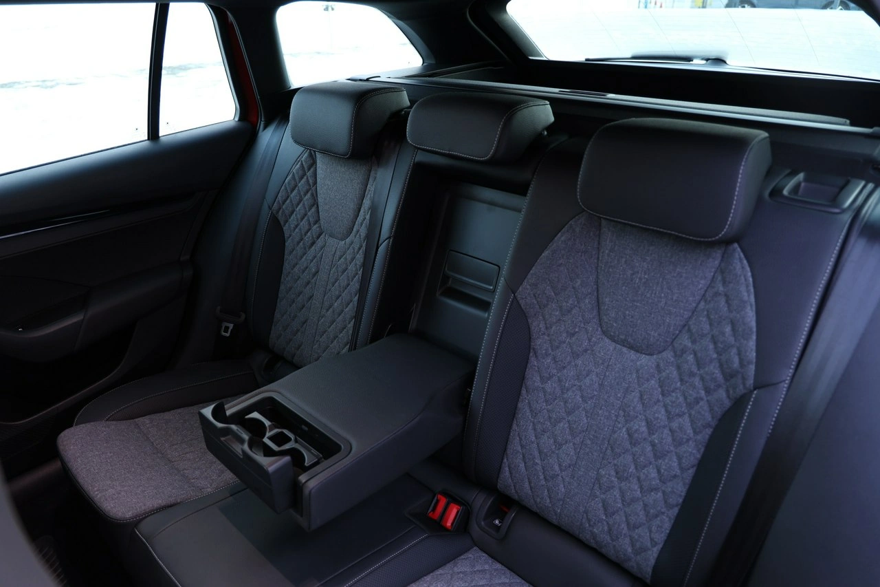 Skoda Octavia - Zdjęcie 38