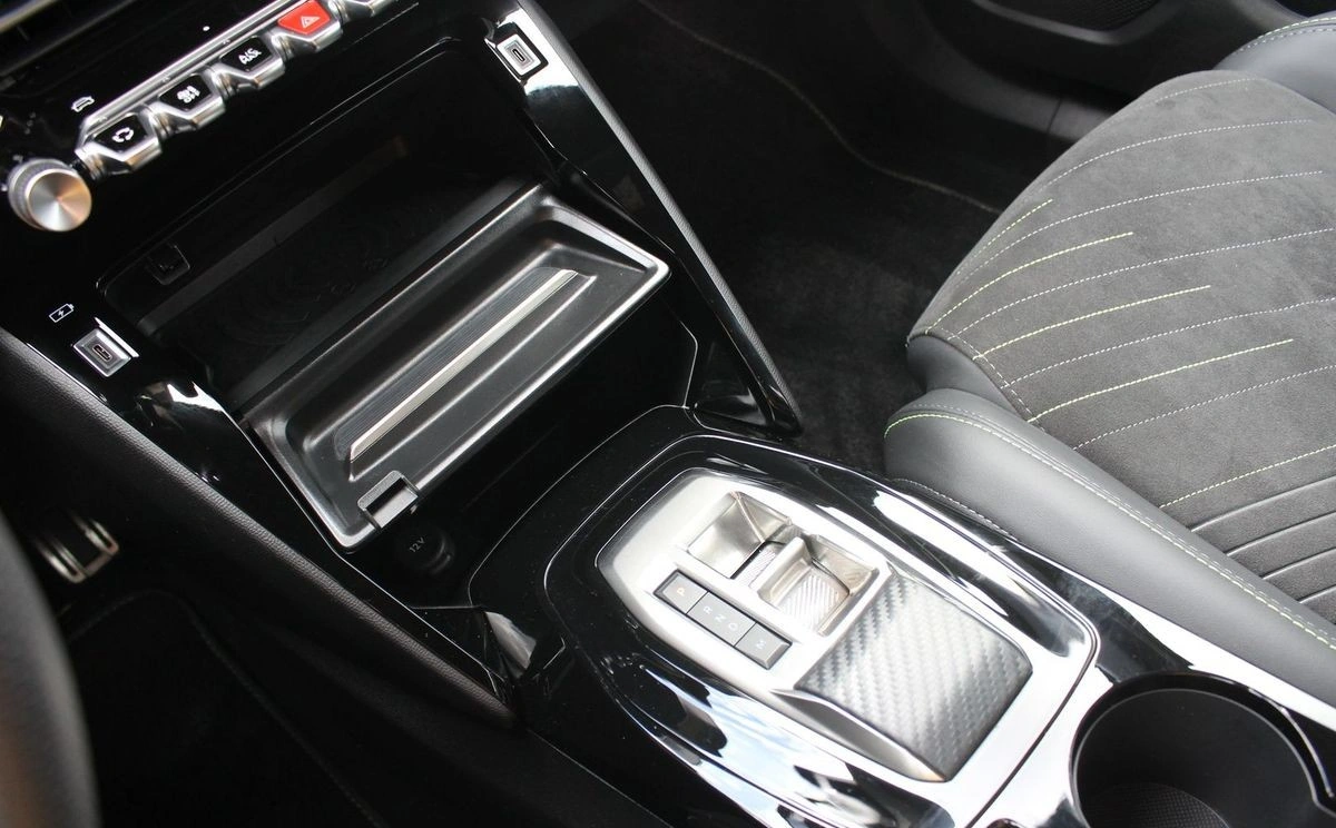 Peugeot 2008 - Zdjęcie 12