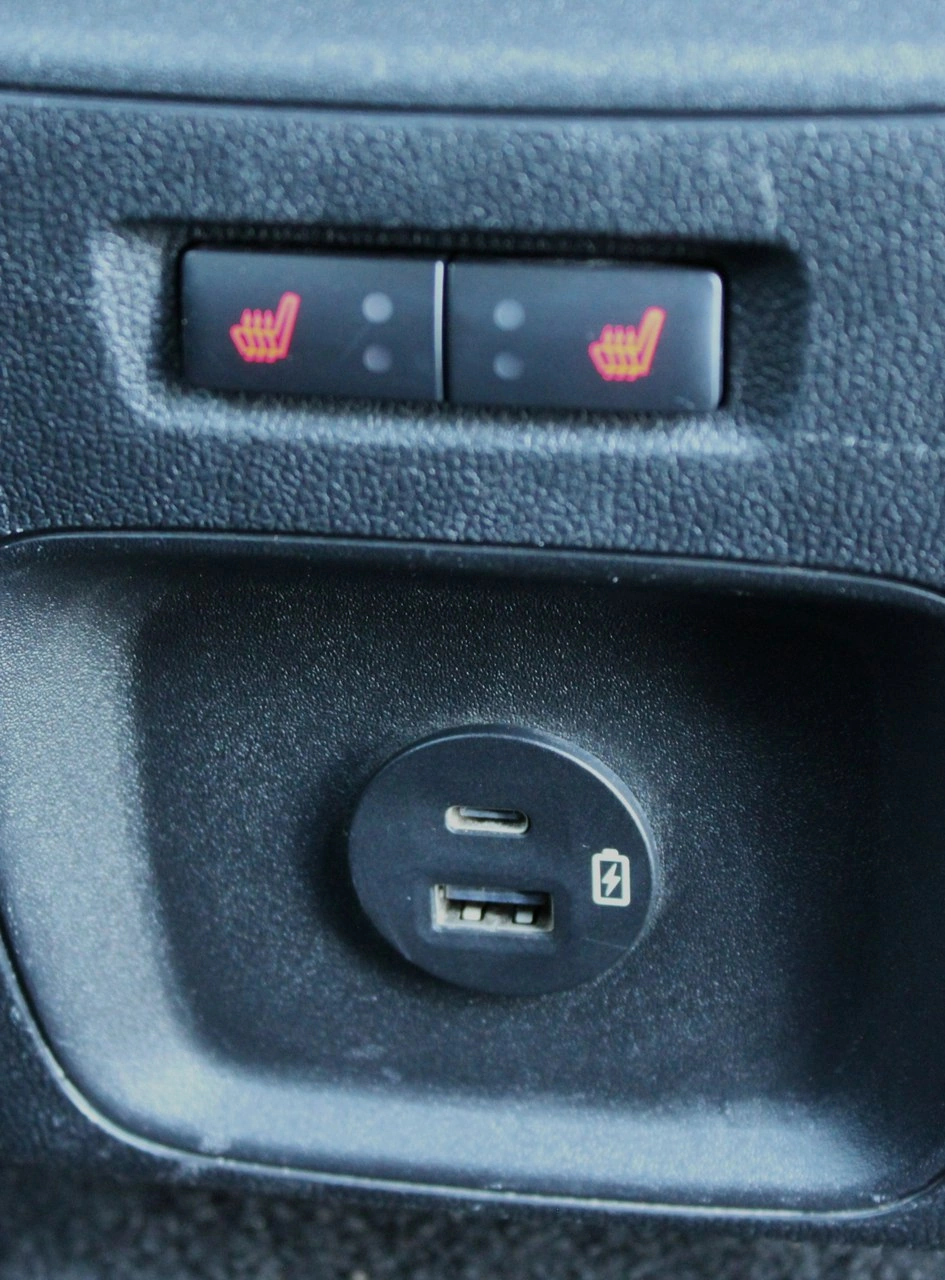 Ford Kuga - Zdjęcie 20