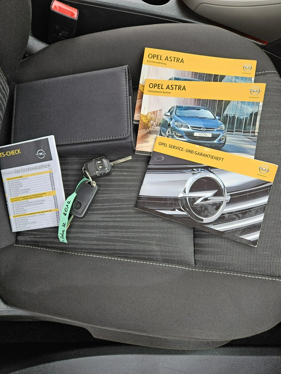 Opel Astra - Zdjęcie 16