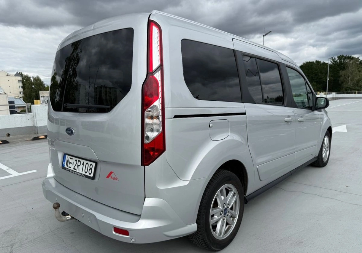 Ford Tourneo Connect Grand - Zdjęcie 8