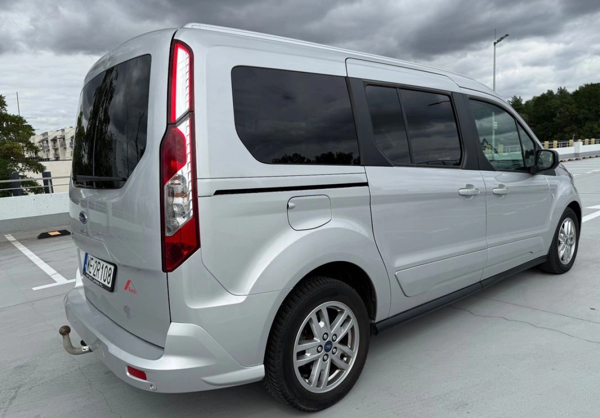 Ford Tourneo Connect Grand - Zdjęcie 9