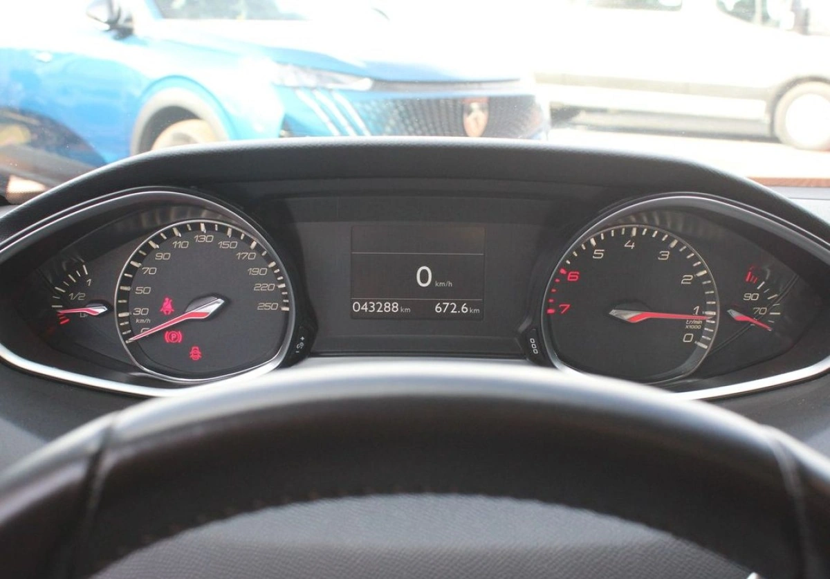 Peugeot 308 - Zdjęcie 15