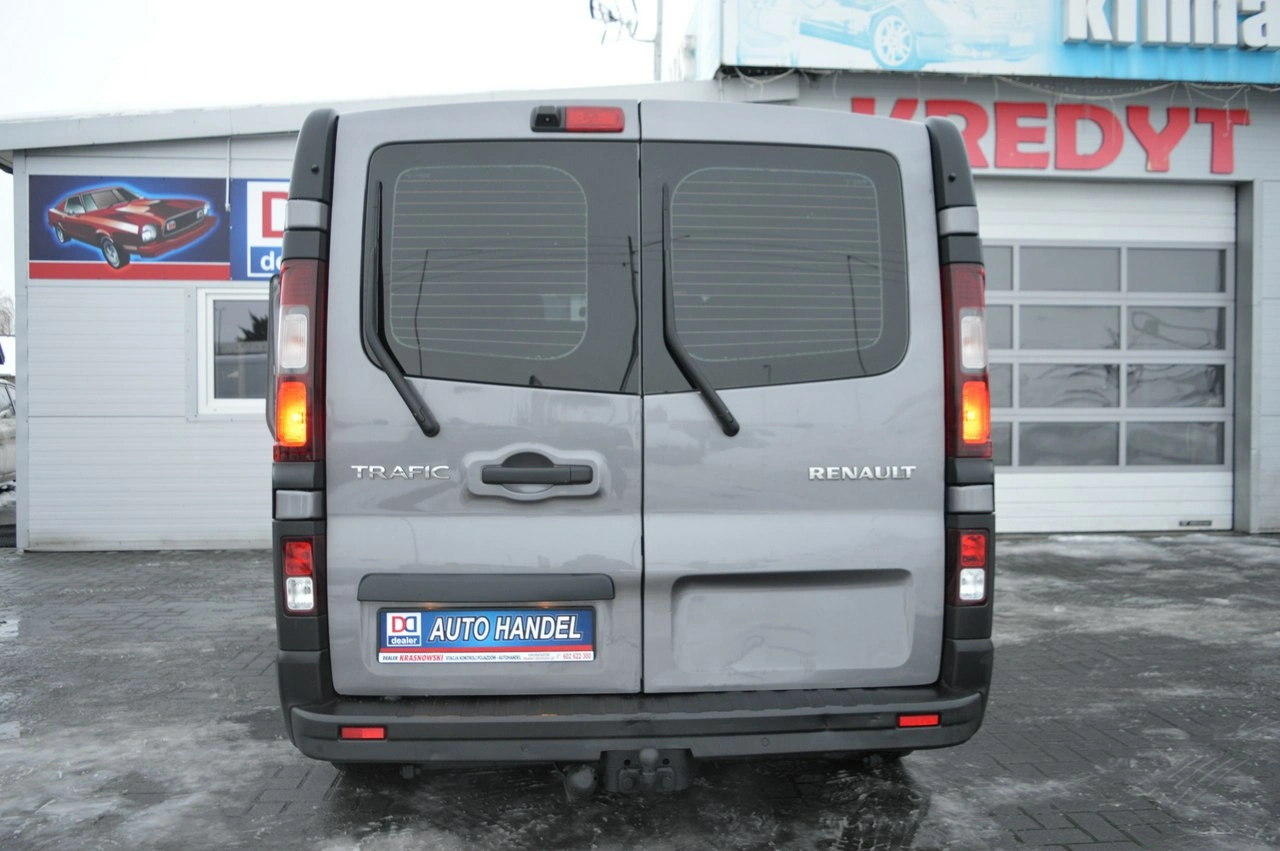 Renault Trafic - Zdjęcie 11