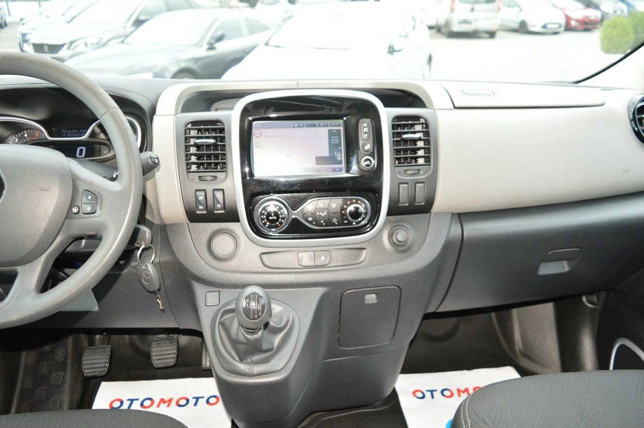 Renault Trafic - Zdjęcie 22
