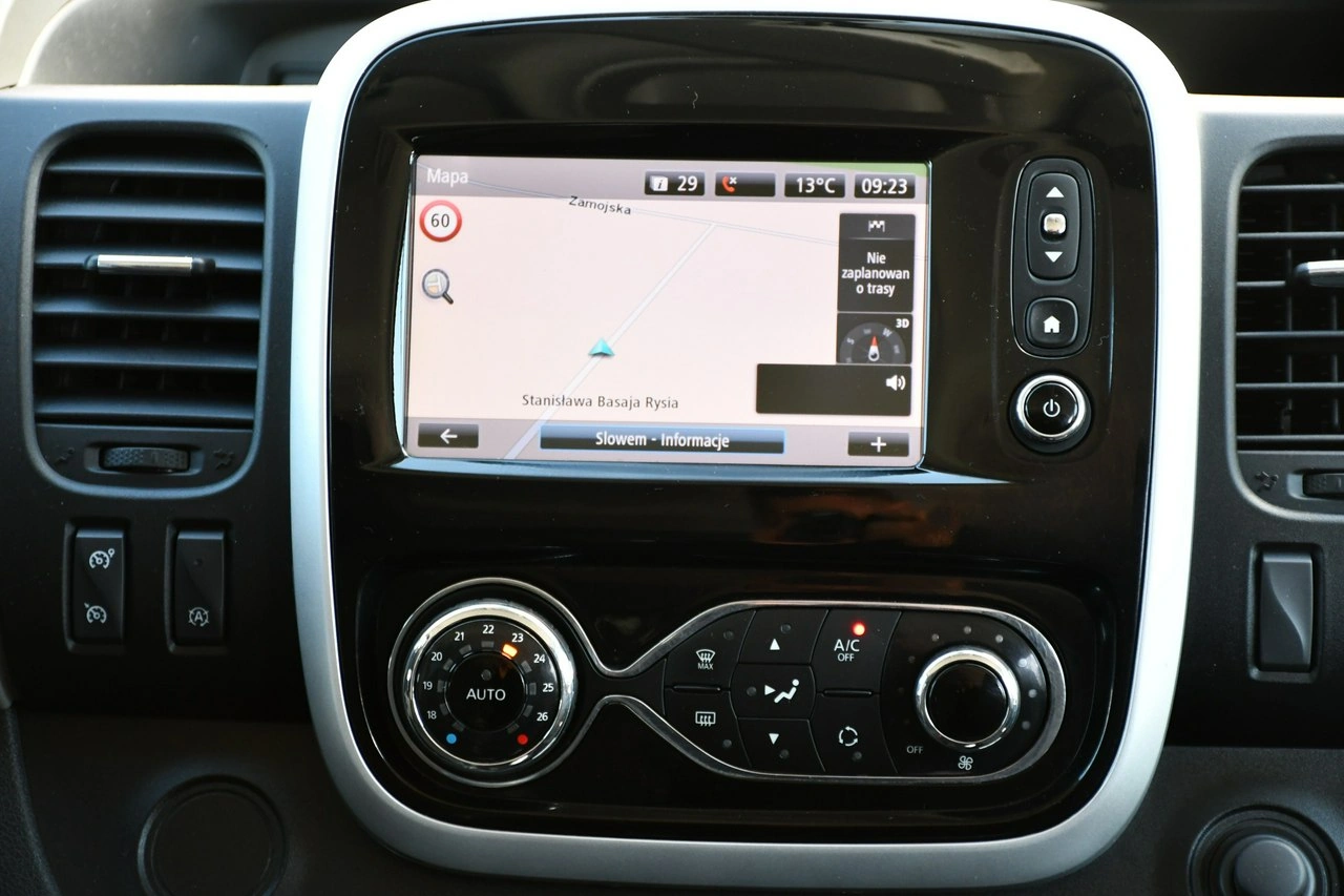 Renault Trafic - Zdjęcie 23