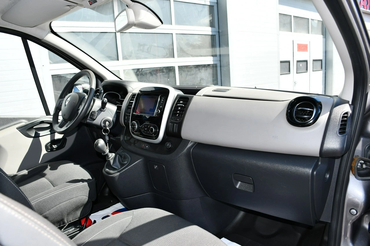 Renault Trafic - Zdjęcie 24
