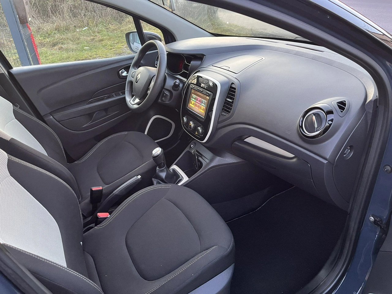 Renault Captur - Zdjęcie 18