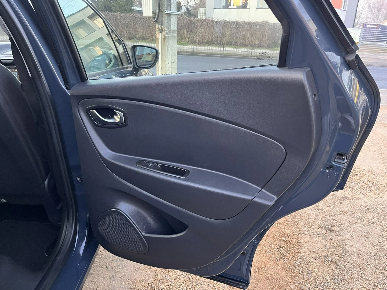 Renault Captur - Zdjęcie 21