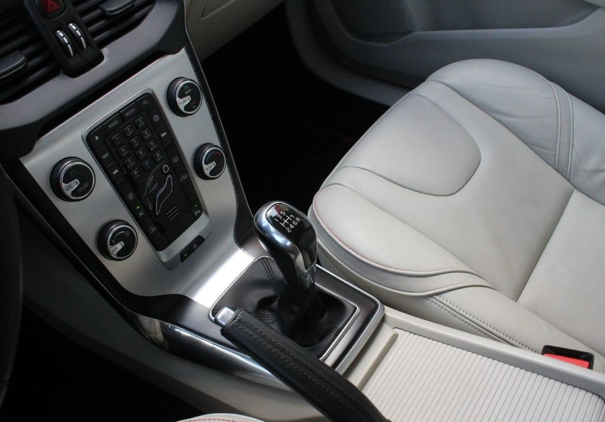 Volvo V40 - Zdjęcie 9