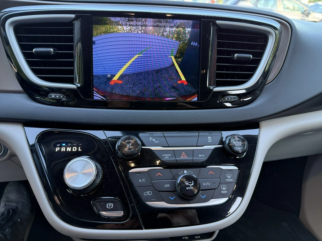 Chrysler Pacifica - Zdjęcie 28