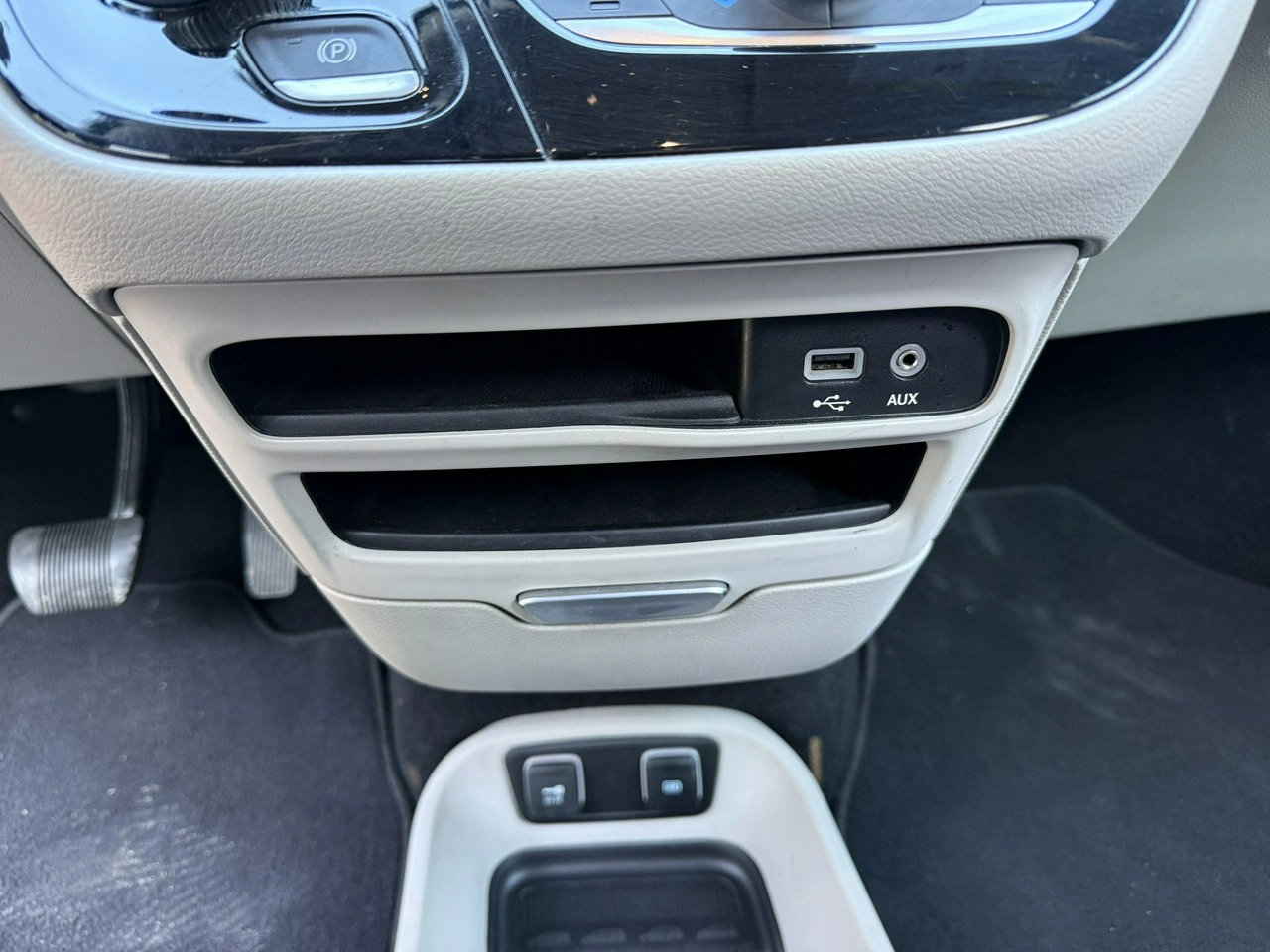 Chrysler Pacifica - Zdjęcie 30