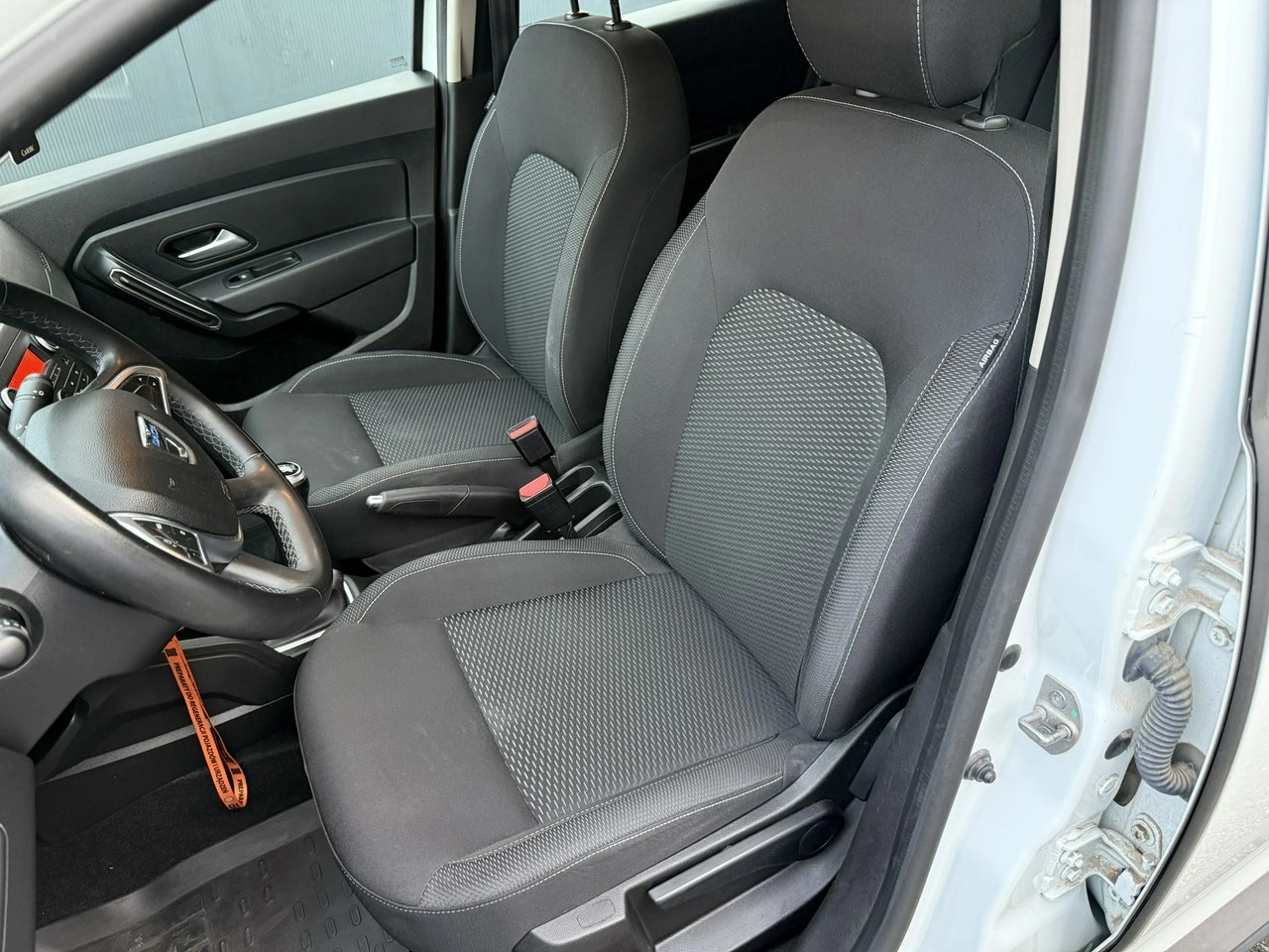Dacia Duster - Zdjęcie 16