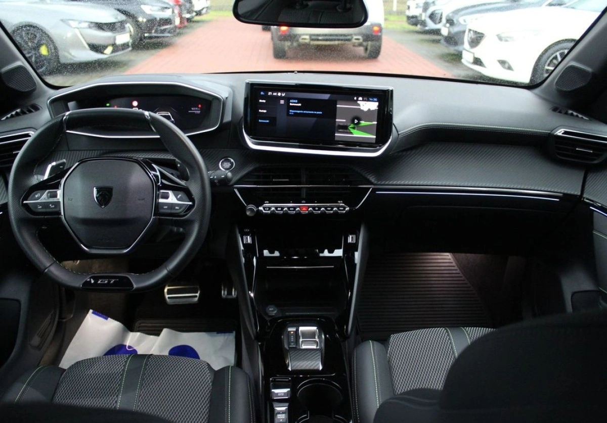 Peugeot 208 - Zdjęcie 9