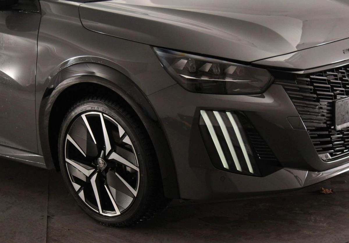 Peugeot 208 - Zdjęcie 13