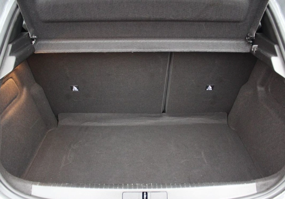 Peugeot 208 - Zdjęcie 17