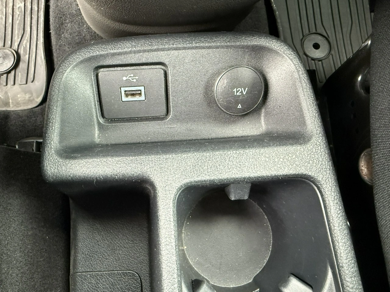 Ford Transit Connect - Zdjęcie 15