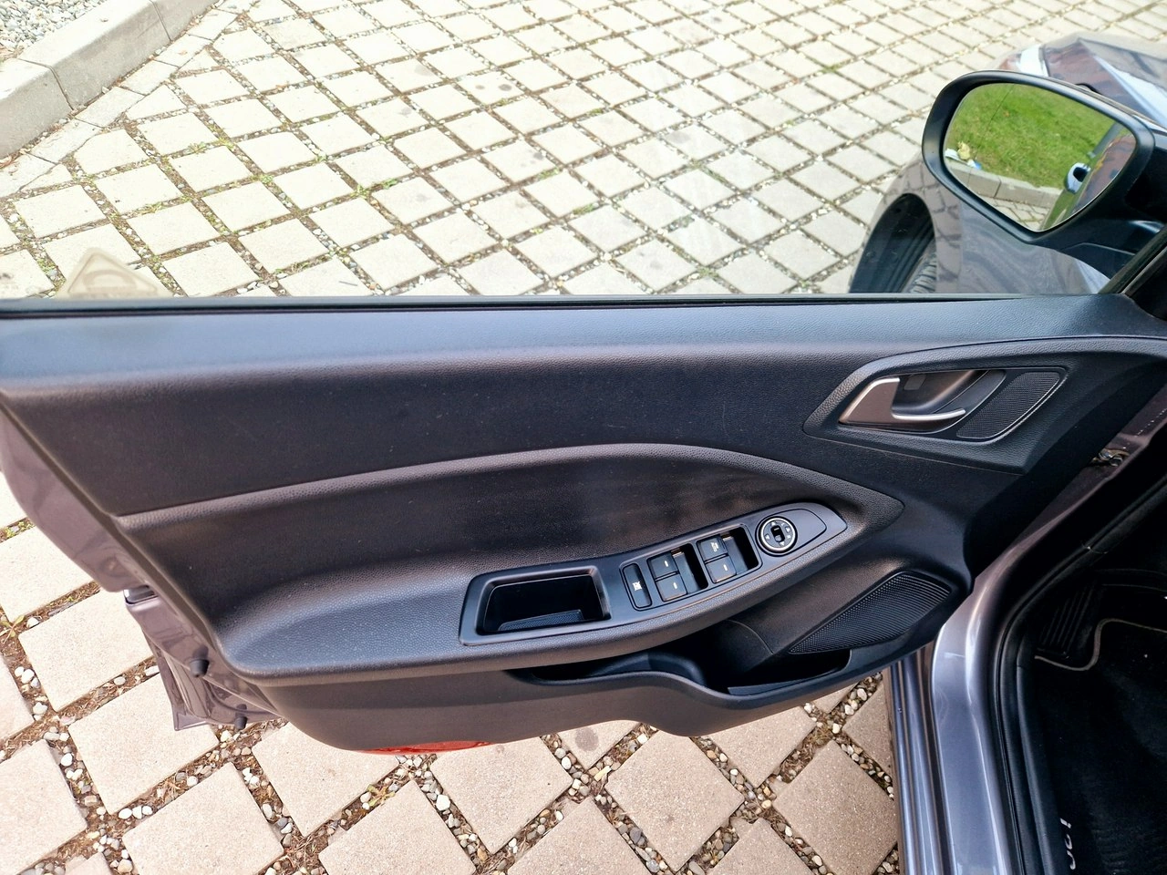 Hyundai i20 - Zdjęcie 10