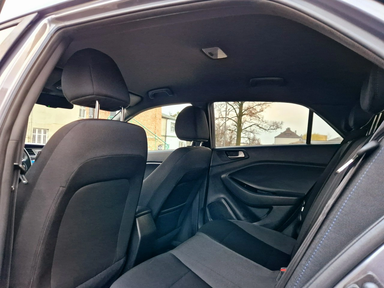 Hyundai i20 - Zdjęcie 15