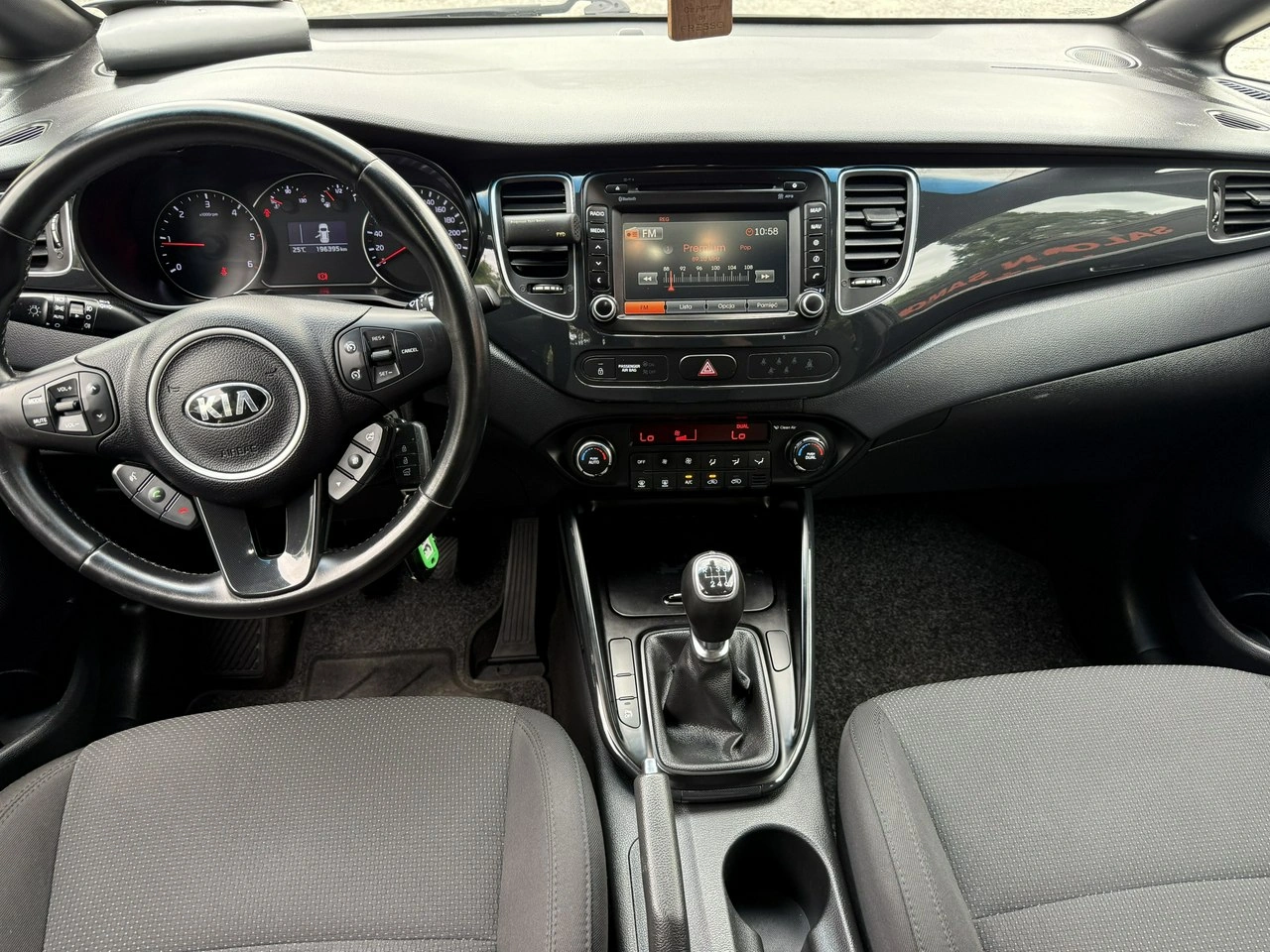 Kia Carens - Zdjęcie 11