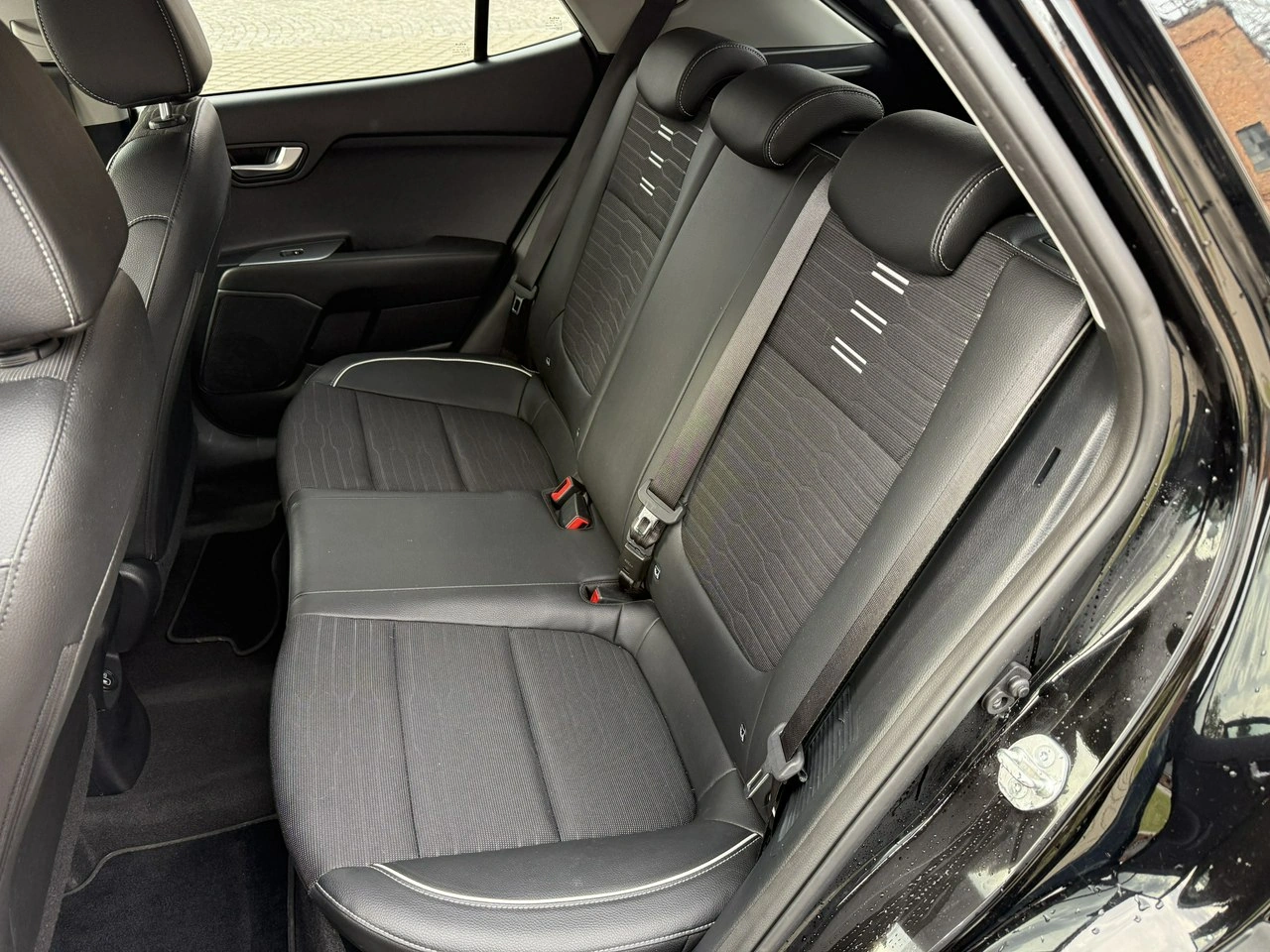 Kia Stonic - Zdjęcie 9