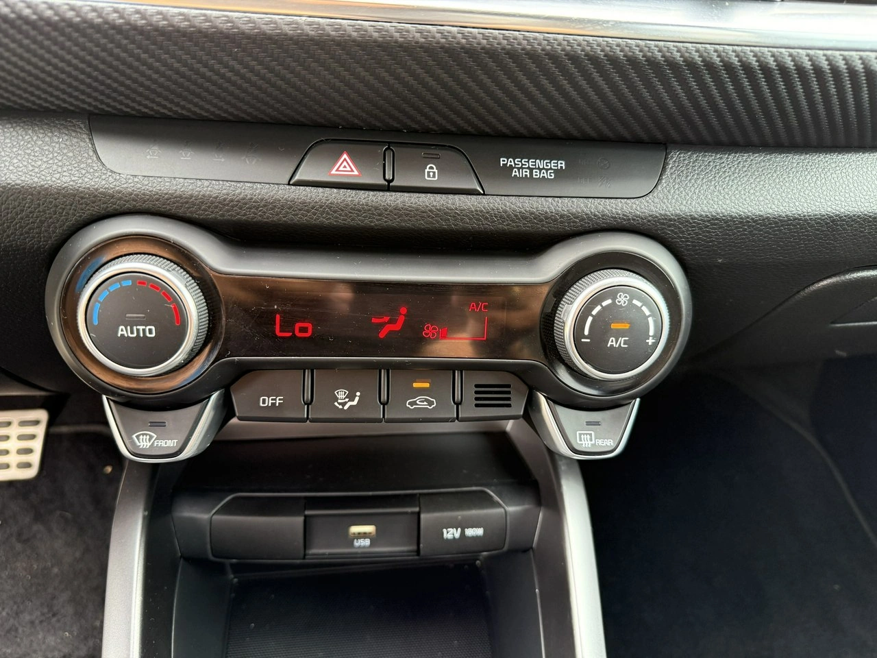 Kia Stonic - Zdjęcie 12