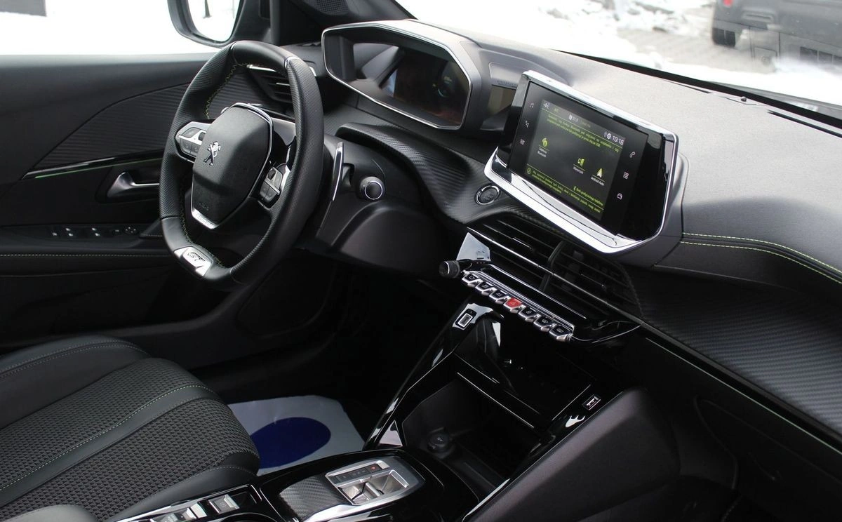 Peugeot 208 - Zdjęcie 12