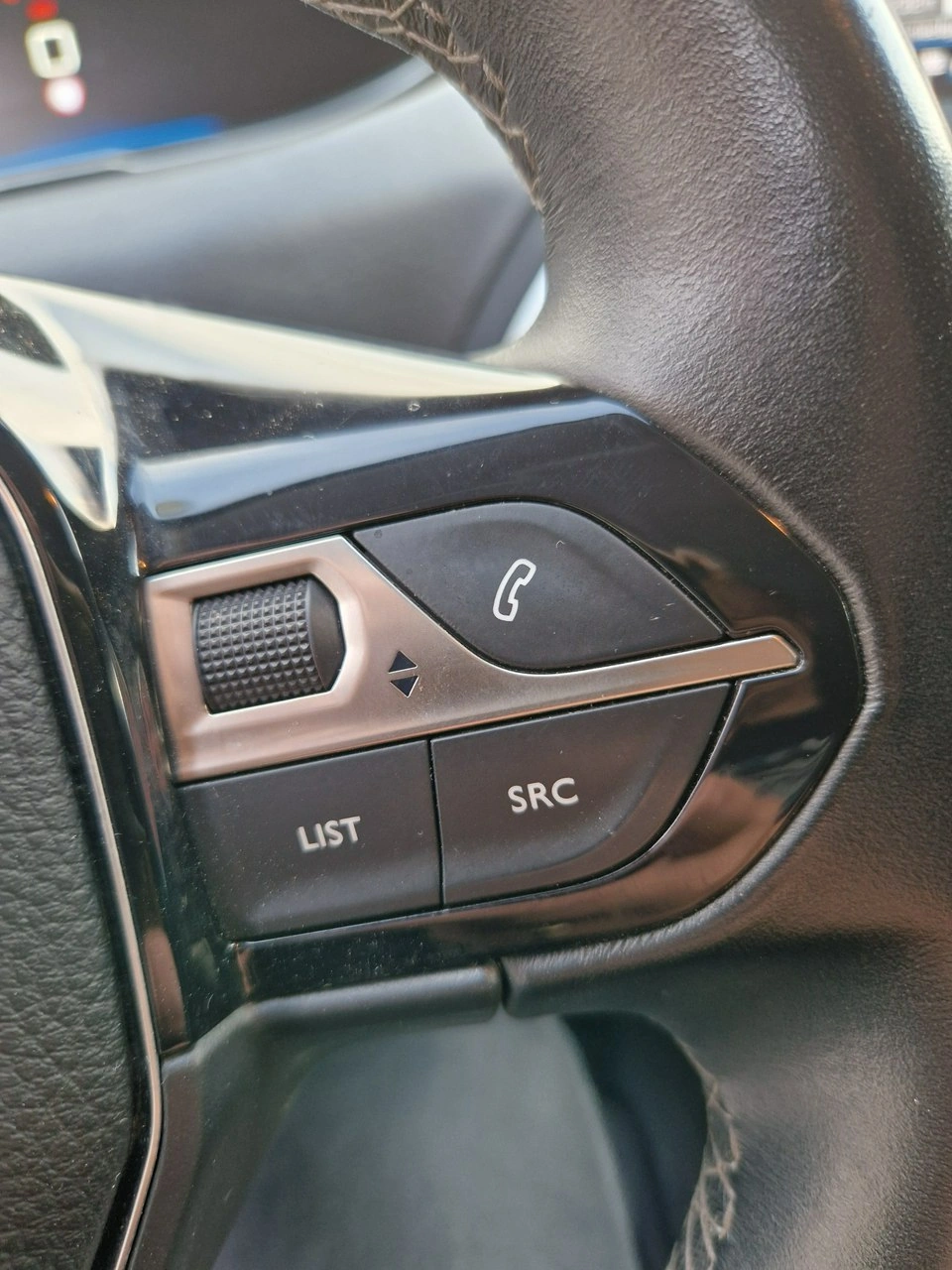 Peugeot 3008 - Zdjęcie 26