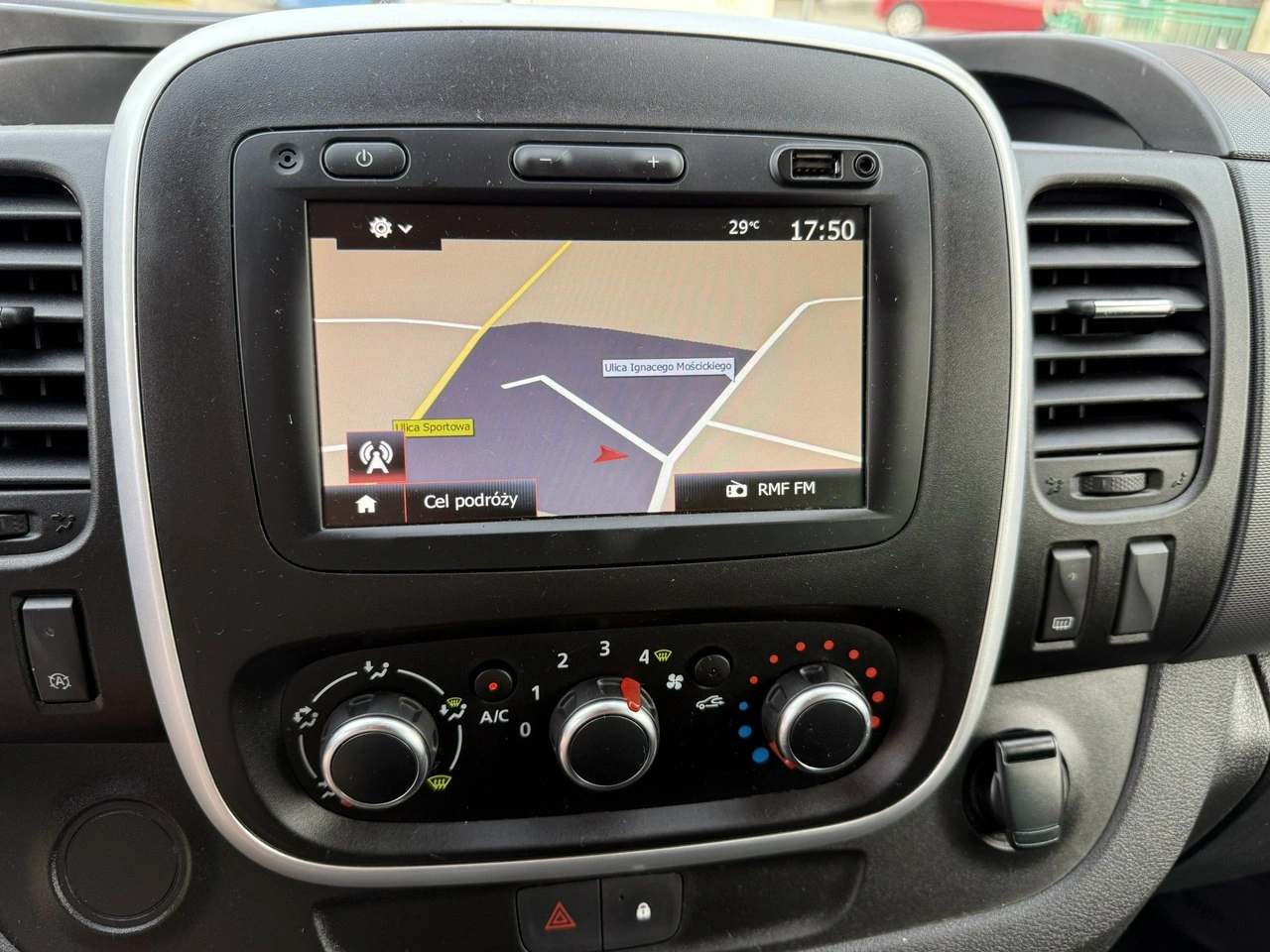 Renault Trafic - Zdjęcie 18