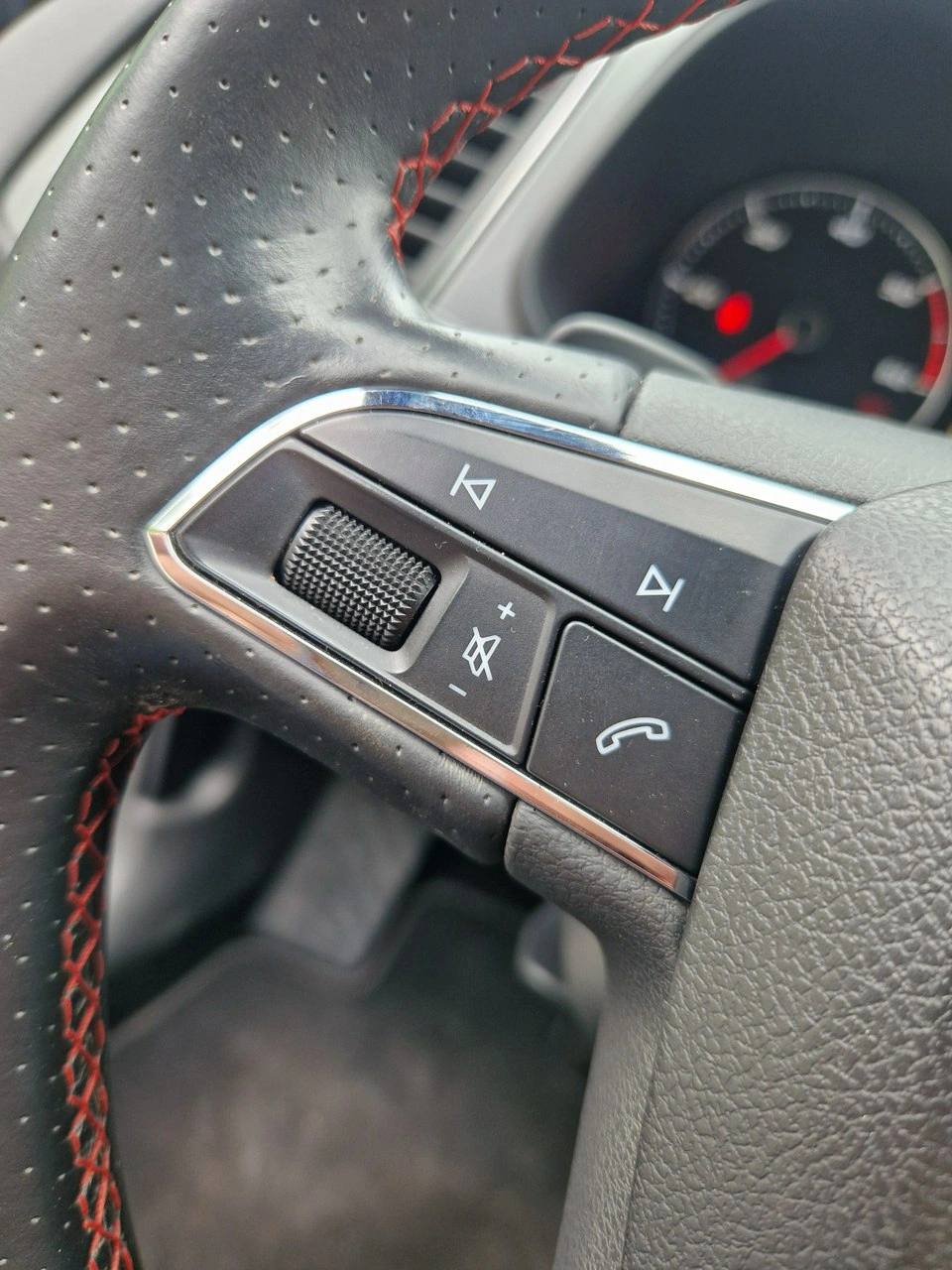 Seat Leon - Zdjęcie 20