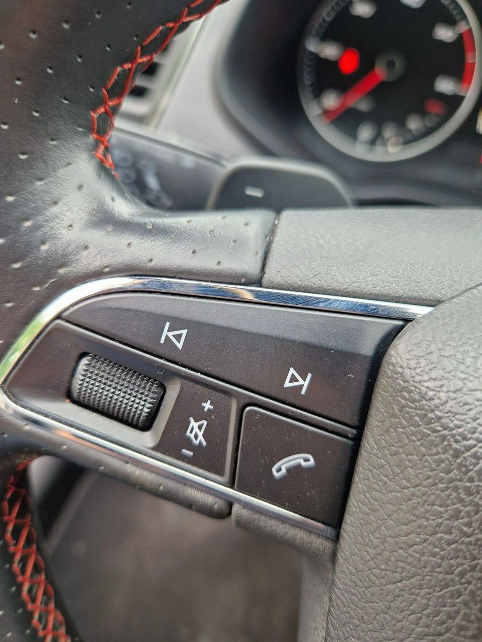 Seat Leon - Zdjęcie 21