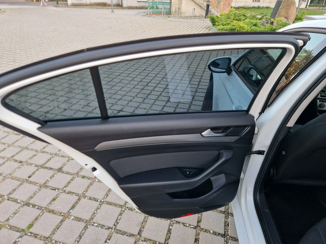 Volkswagen Passat - Zdjęcie 15