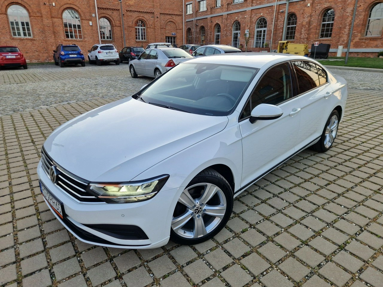 Volkswagen Passat - Zdjęcie 1