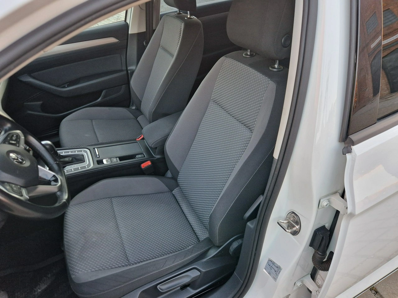 Volkswagen Passat - Zdjęcie 20