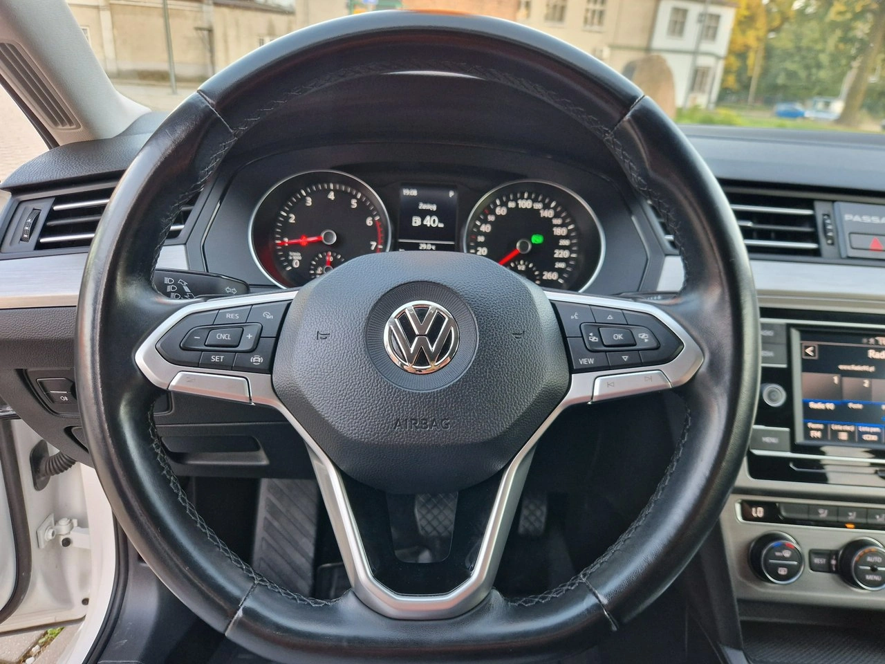 Volkswagen Passat - Zdjęcie 21