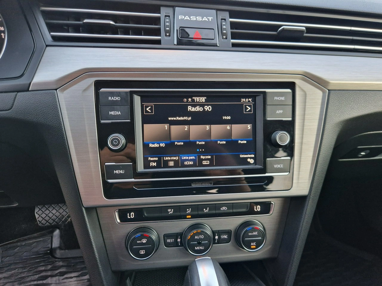 Volkswagen Passat - Zdjęcie 22