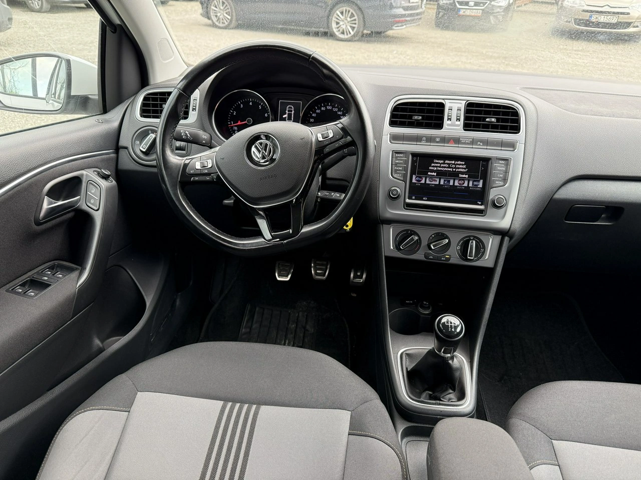 Volkswagen Polo - Zdjęcie 12