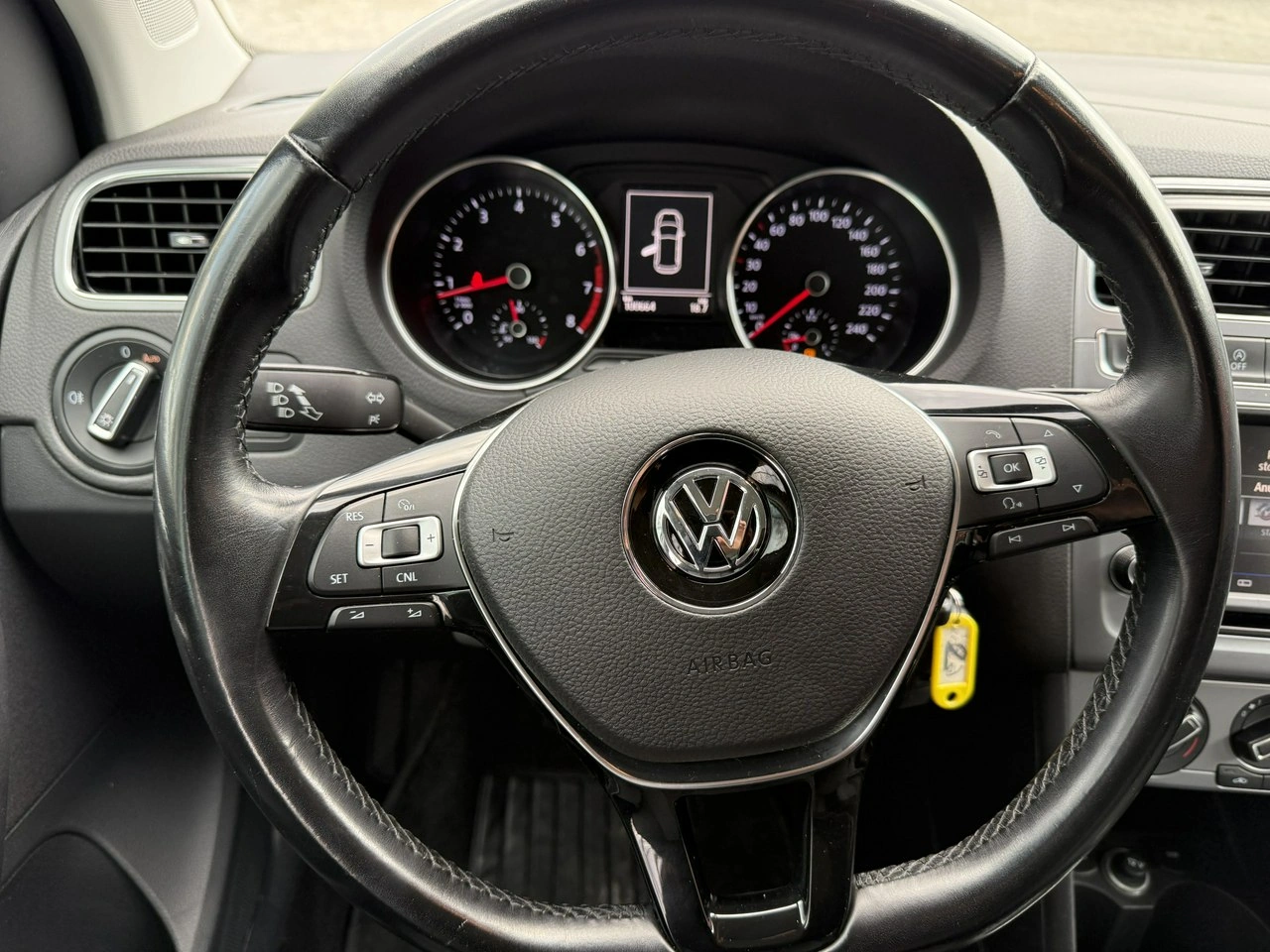 Volkswagen Polo - Zdjęcie 13