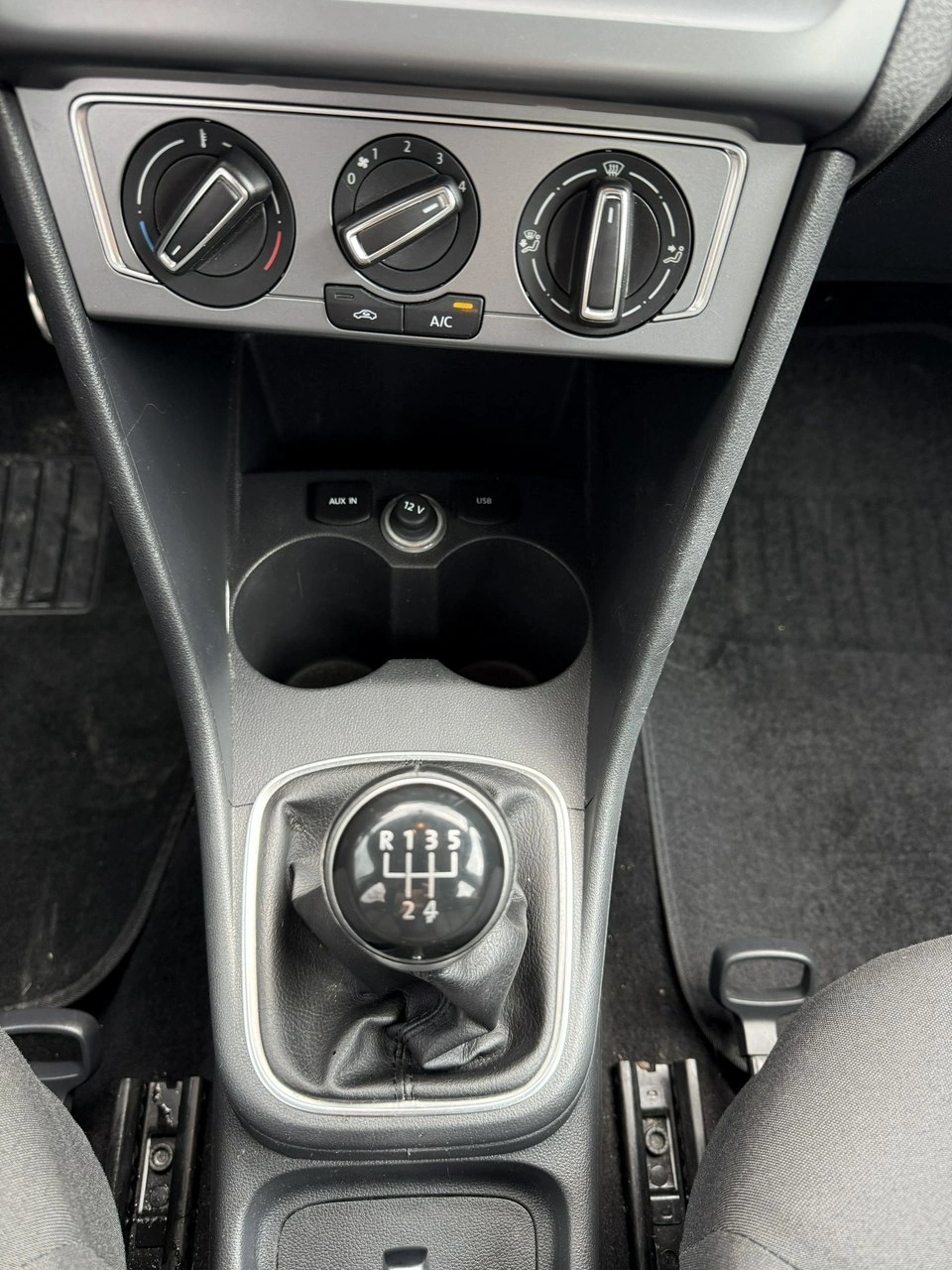 Volkswagen Polo - Zdjęcie 16