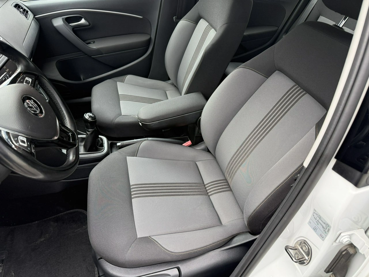 Volkswagen Polo - Zdjęcie 18