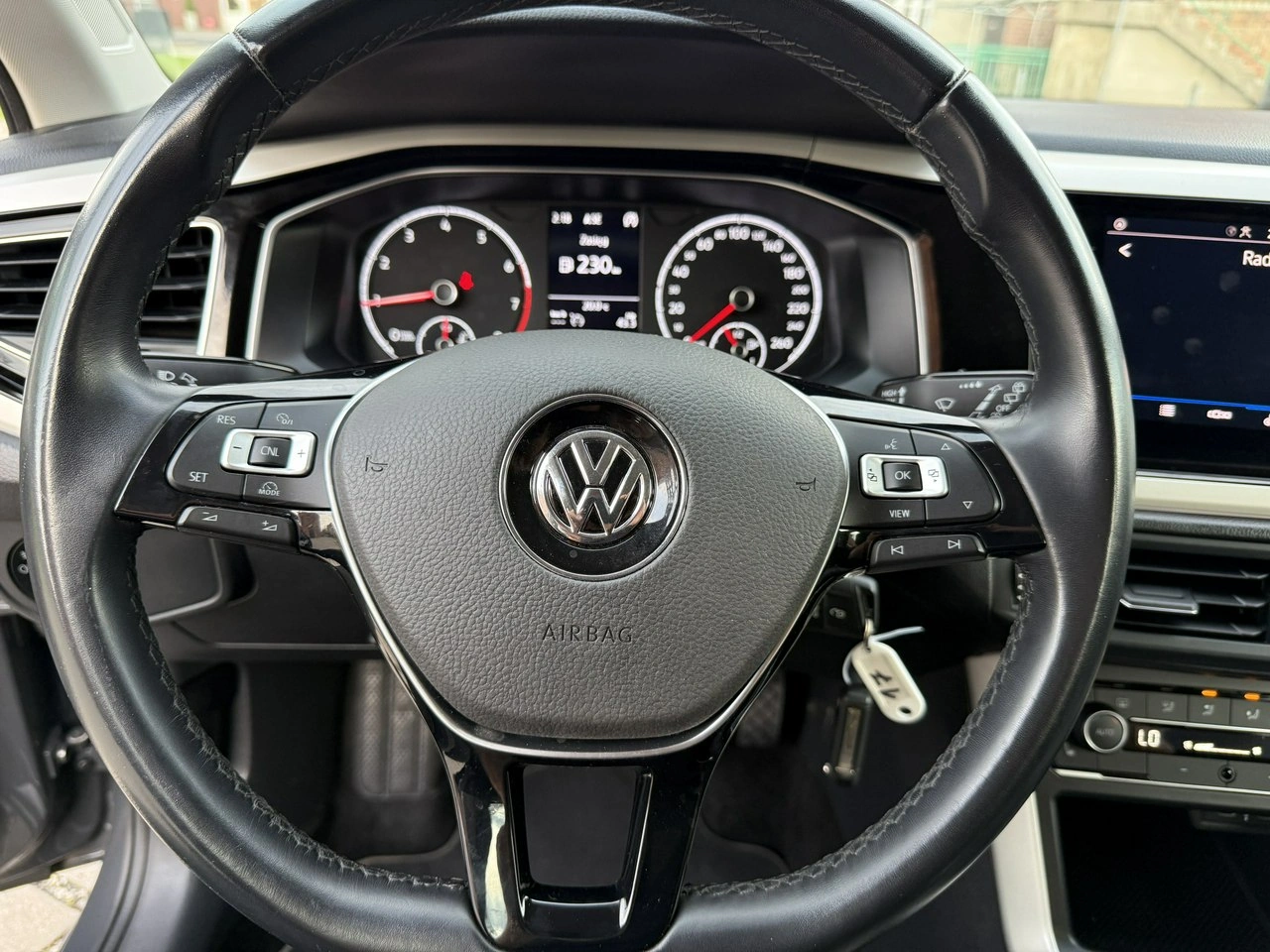 Volkswagen Polo - Zdjęcie 18