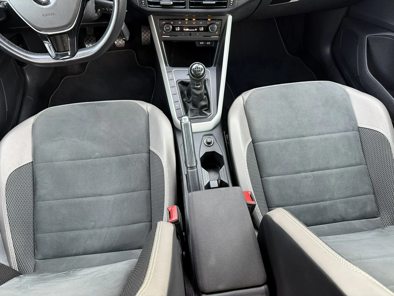 Volkswagen Polo - Zdjęcie 34