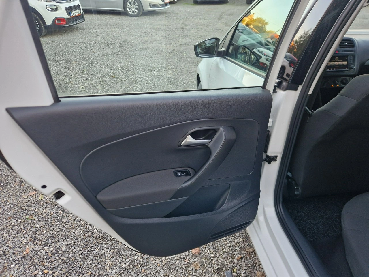 Volkswagen Polo - Zdjęcie 19