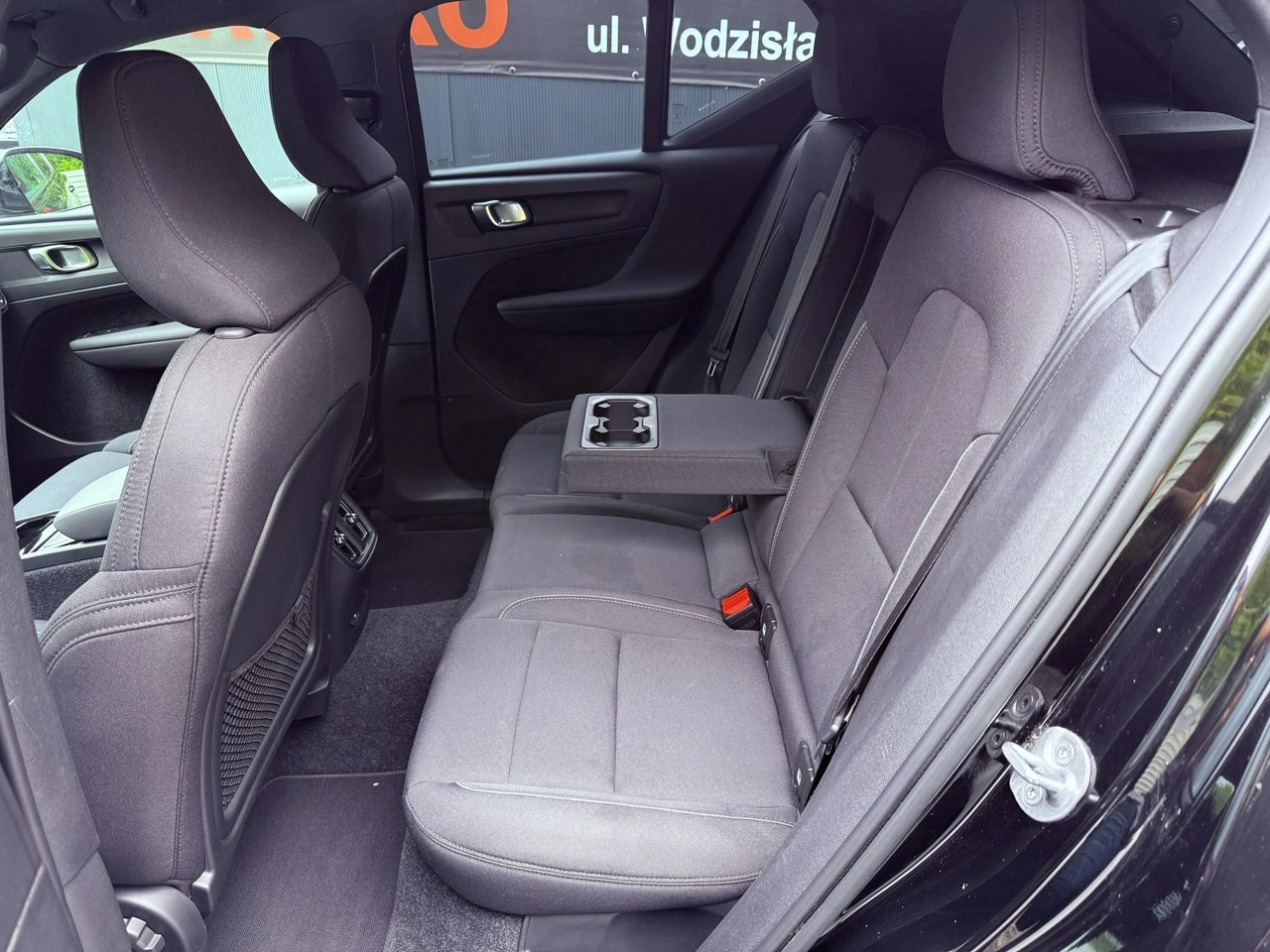 Volvo XC 40 - Zdjęcie 13