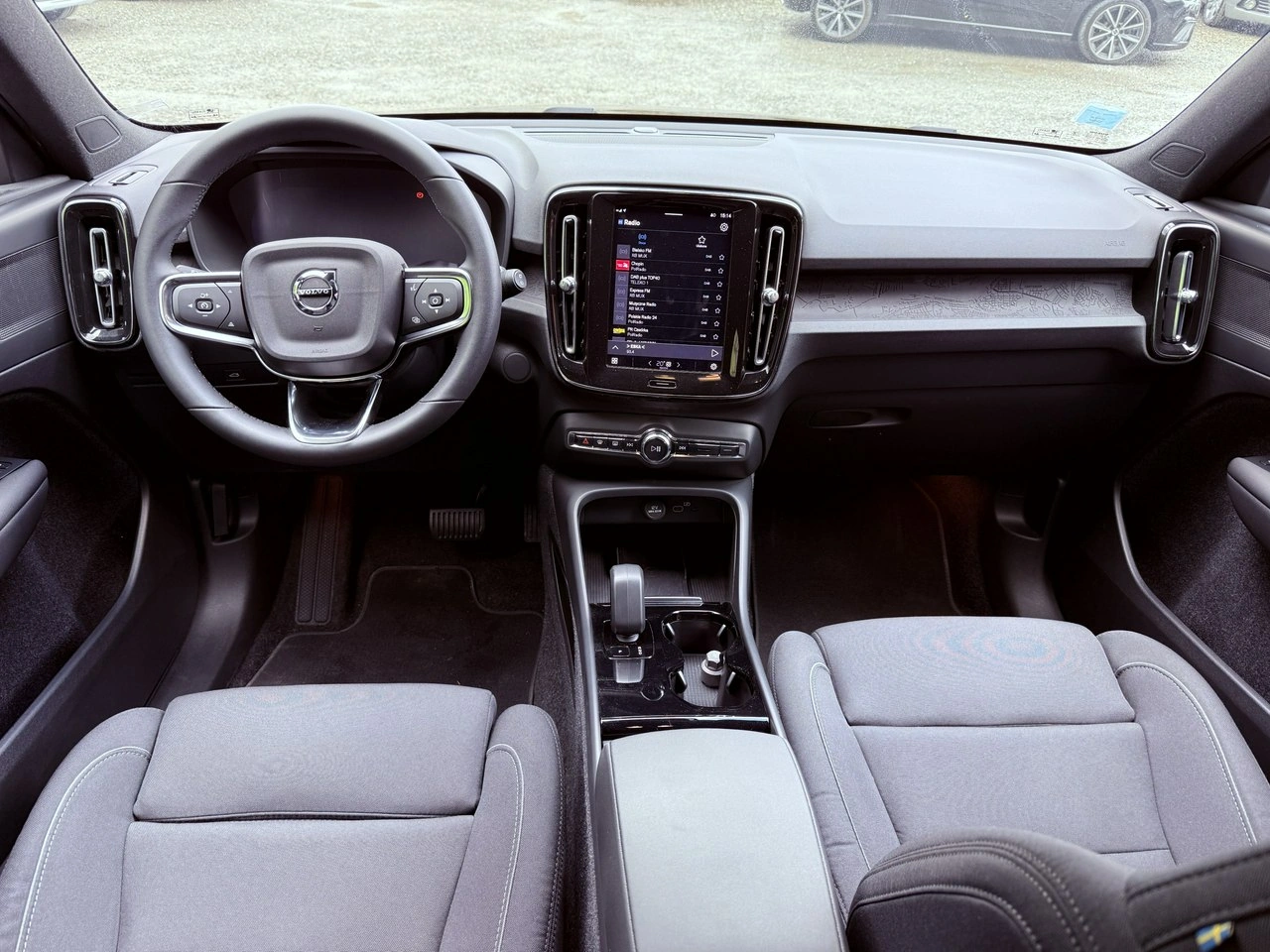 Volvo XC 40 - Zdjęcie 15