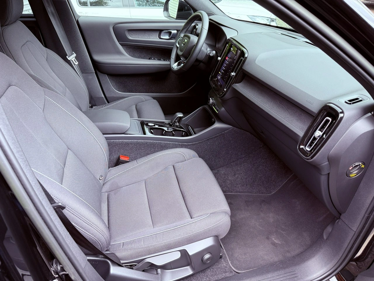 Volvo XC 40 - Zdjęcie 34