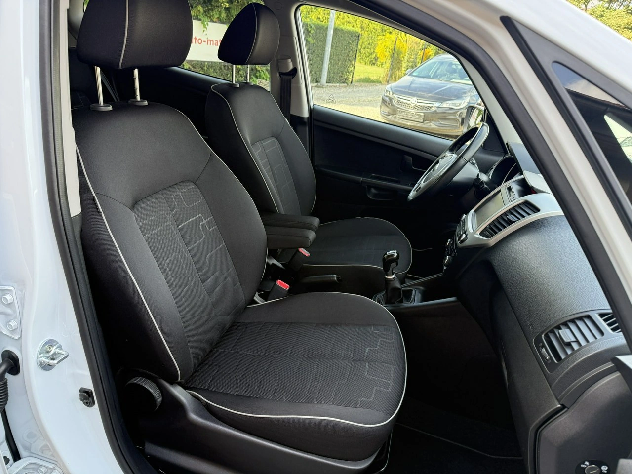 Kia Venga - Zdjęcie 23